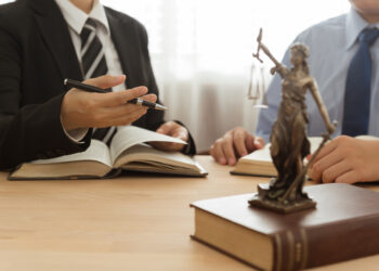 Civil vs Criminal Law – Which is Right for You?