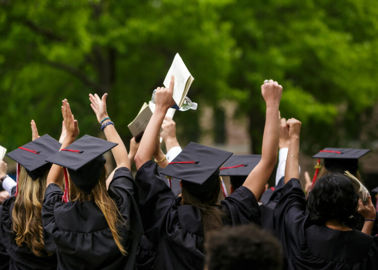 What Are the Skills of a Women Law Student?